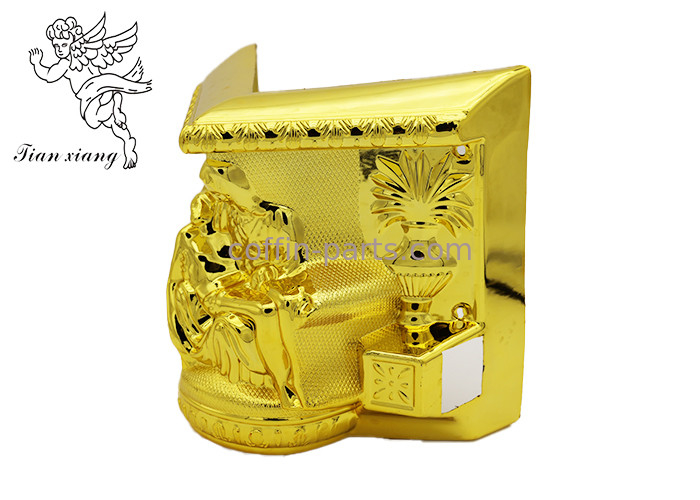 แกรี่สีพลาสติกรูปปืนคาบที่มุมตกแต่ง 60 ซม. x 45 ซม. x 35 ซม